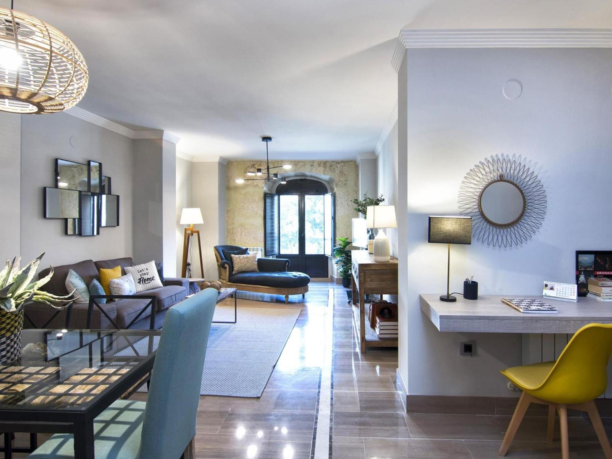 Elegant Town Hall Apartment With Views Гранада Экстерьер фото